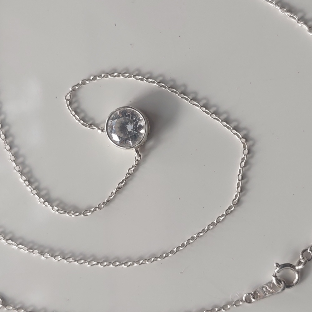 Elegant 2g Sterling Silver 925 CZ Necklace Adjustable 16" - 18" Long - Picture 2 of 6